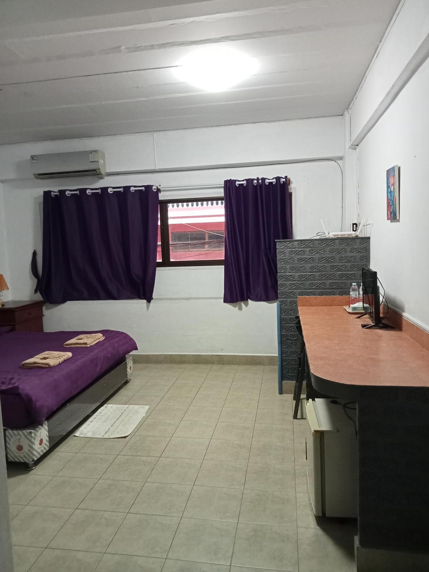 Pluemchai Guesthouse Praia de Jomtien Exterior foto
