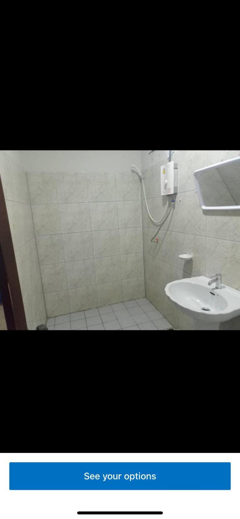 Pluemchai Guesthouse Praia de Jomtien Exterior foto